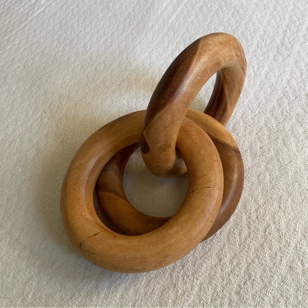 Three Oversized Intertwined Wood Rings Sculpture - Picture 6 of 12